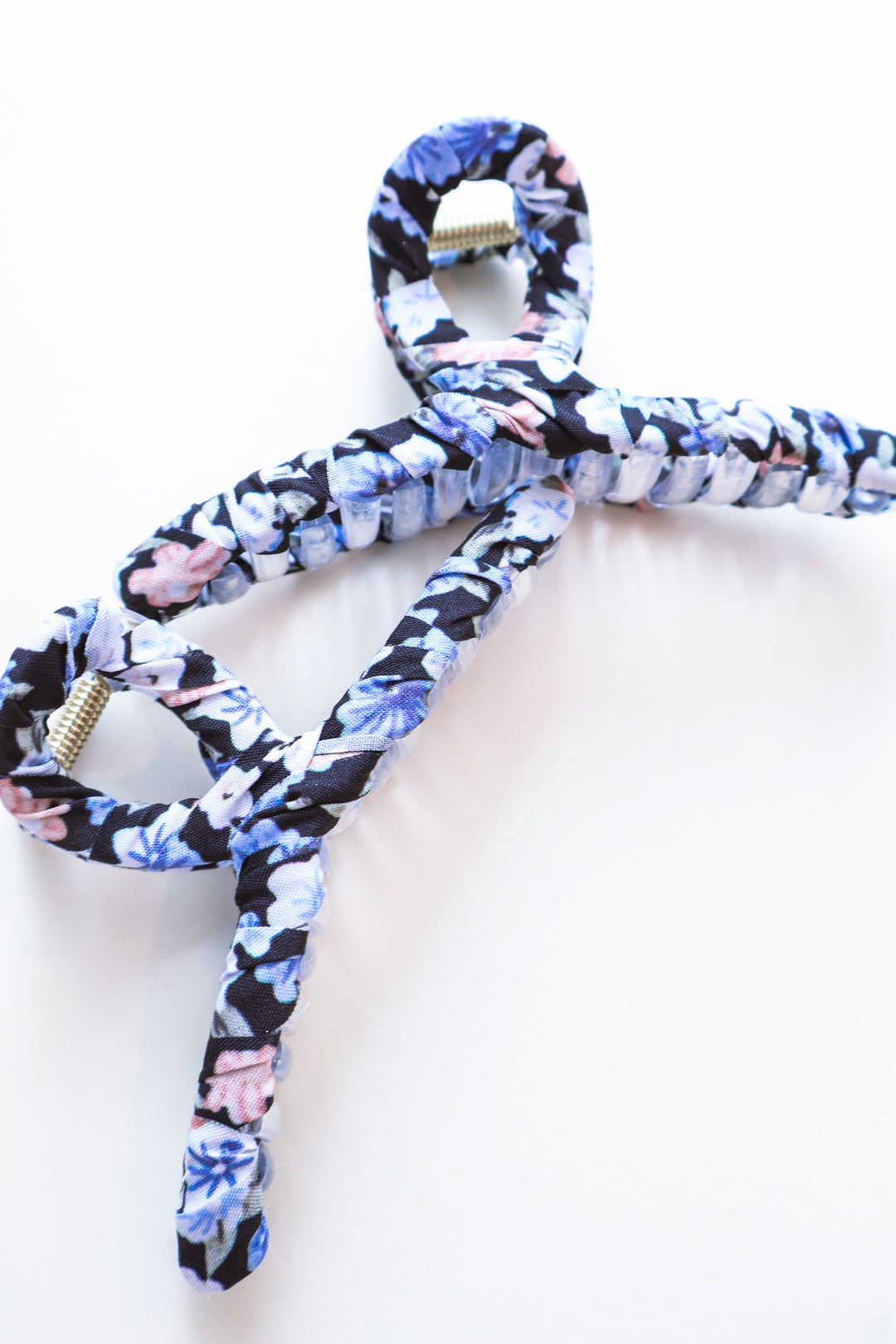 Floral Wrapped Hair Claw Clip - Black
