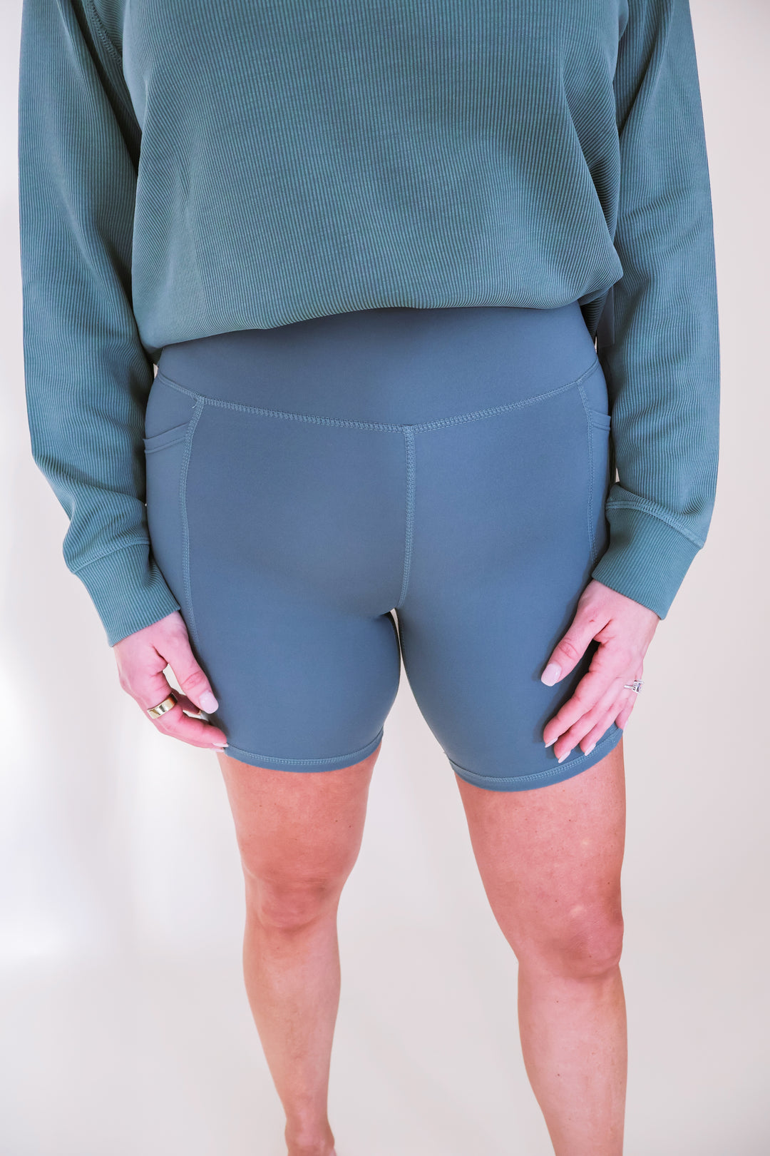 Venice Cloud 6" Biker Shorts - Eldergreen