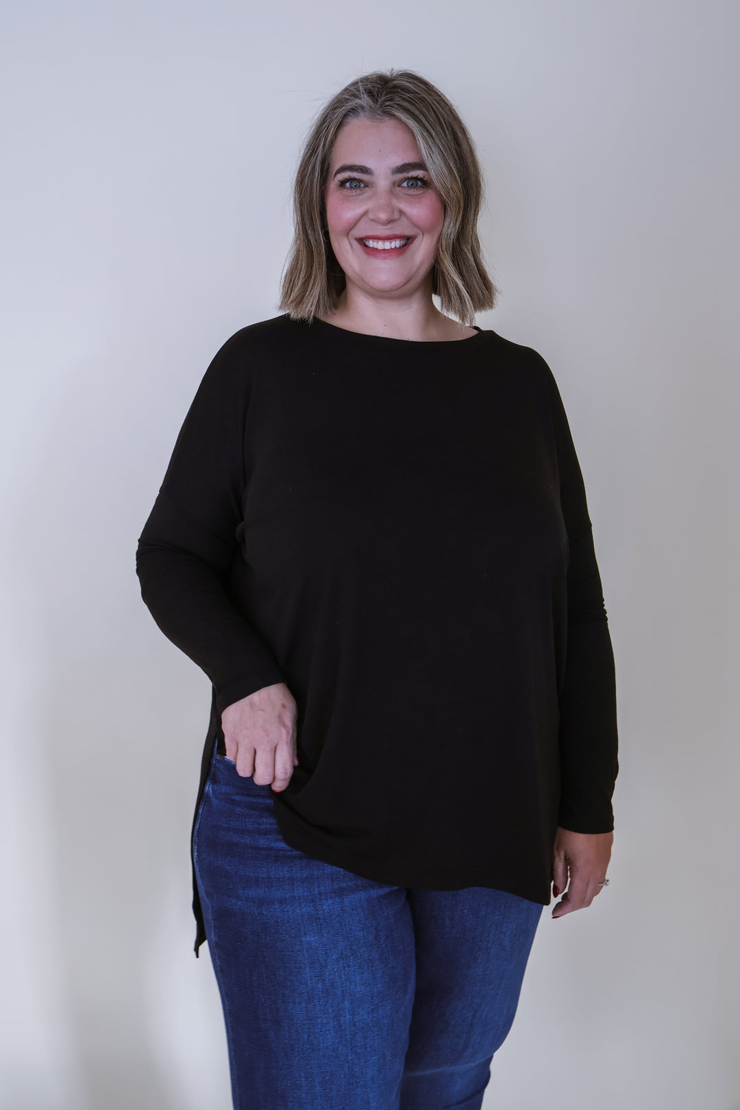 Baille Basic Oversized Tee - Black