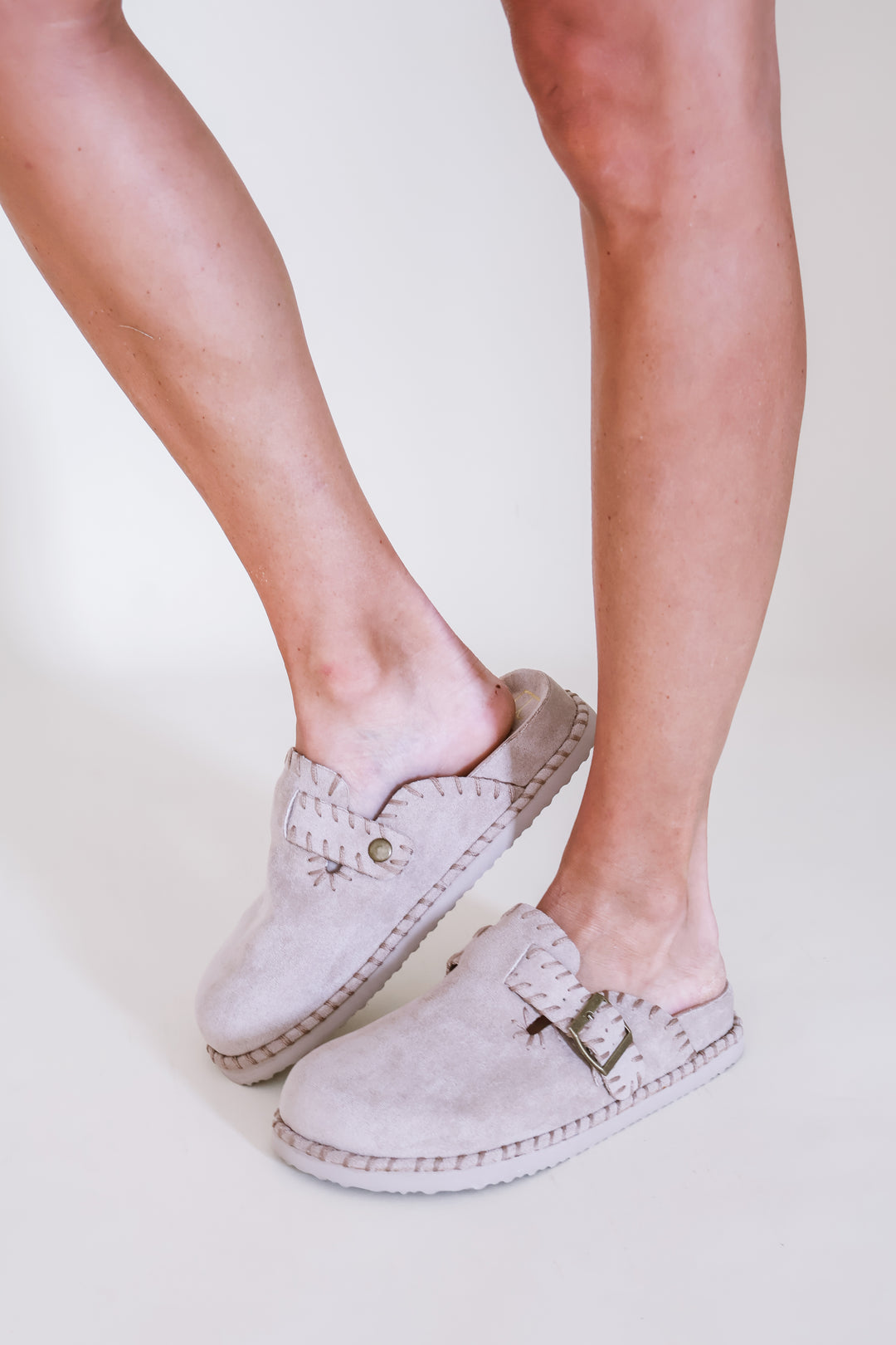 Percy Slides – Taupe