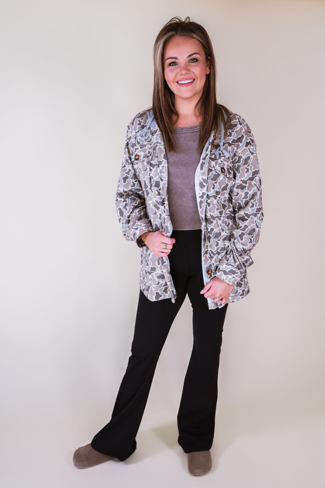 Ribbed Shacket Gray Hood - Duck Camo