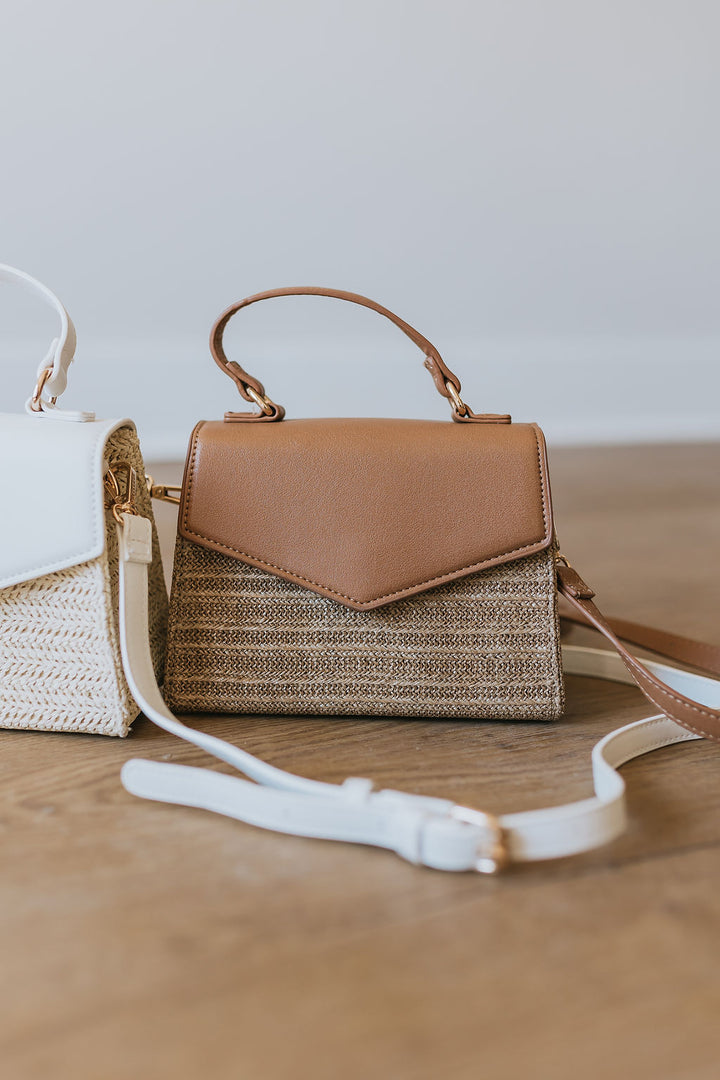 Coastal Straw Envelope Crossbody - Beige