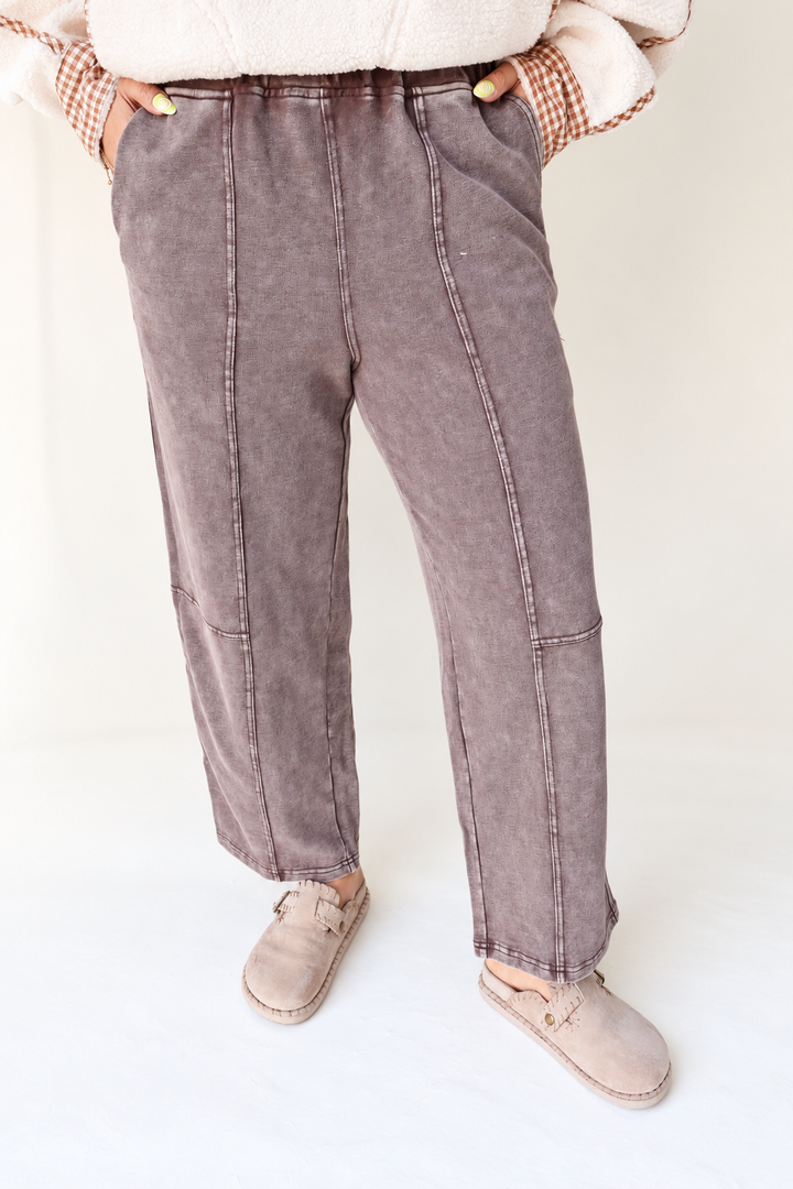 Mineral Wash Barrel Pants – Coffee