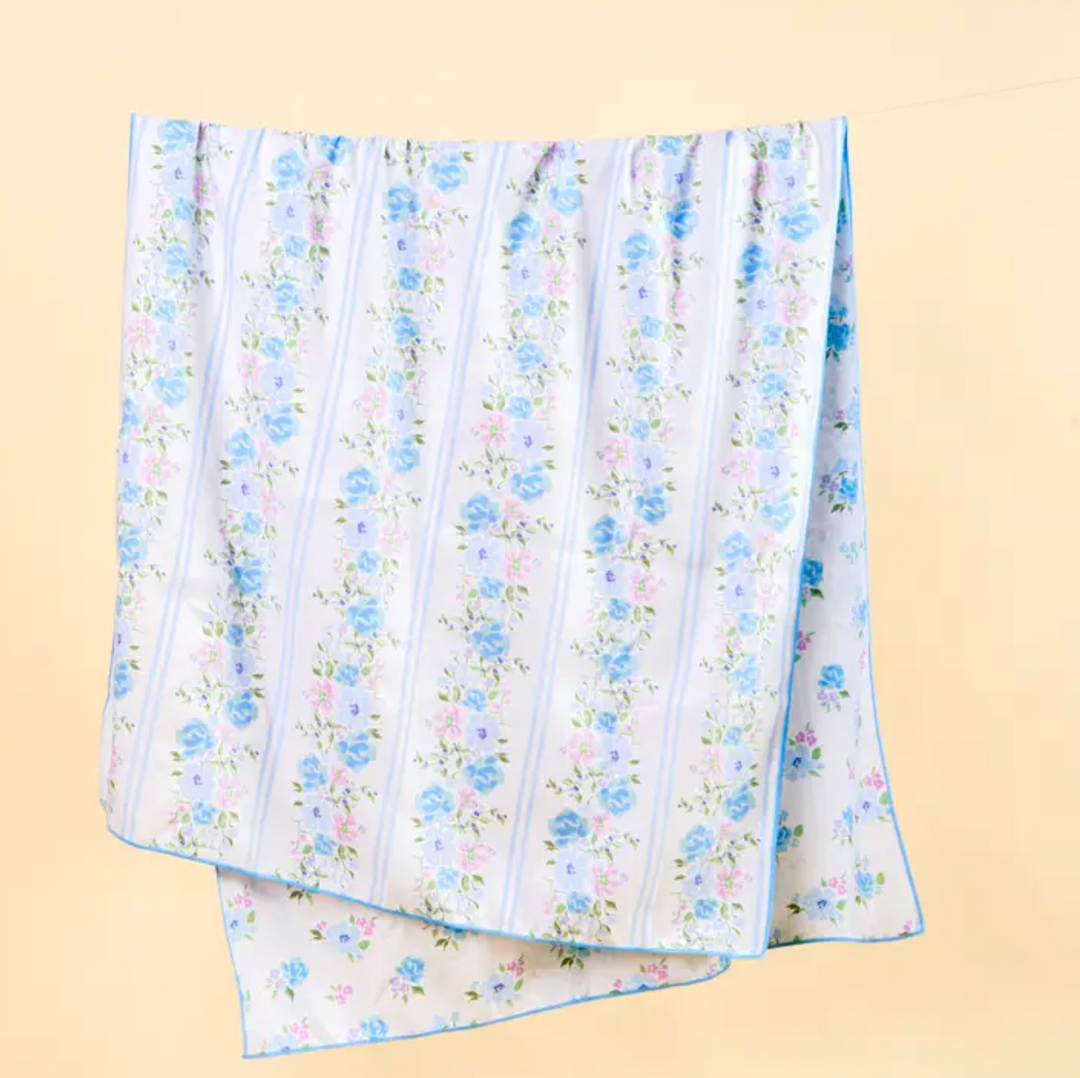 XL Quick-Dry Beach Towel - Petal Parade Blue